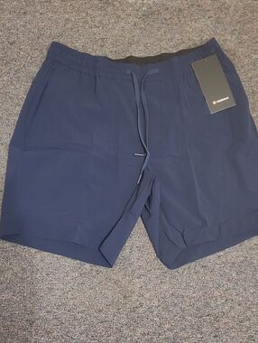 Lululemon Bowline Short 8"